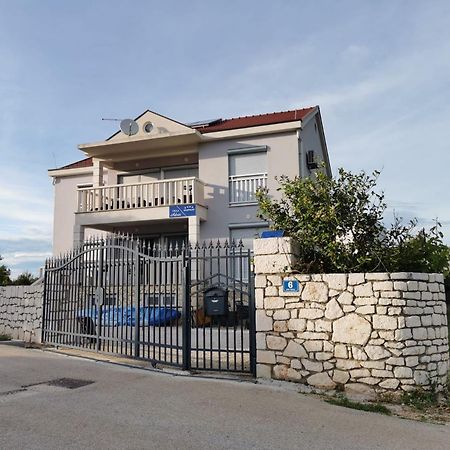 Villa Adria Сресер Экстерьер фото