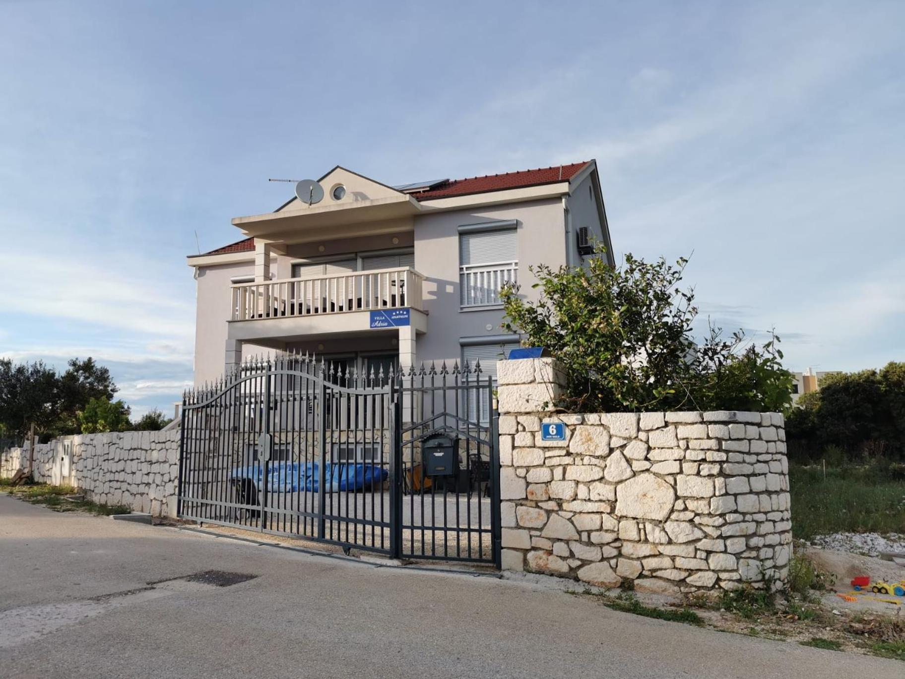 Villa Adria Сресер Экстерьер фото